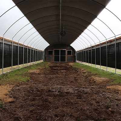 คุณภาพ  PE Film Poly Tunnel Automated Blackout Light Deprivation Greenhouse For Herbs โรงงาน