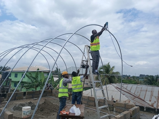 PC Board Drying Greenhouse With Ventilation Equipment For Vegetables And Herbs ที่ใช้งานได้อย่างยาวนาน สําหรับผักและสมุนไพร